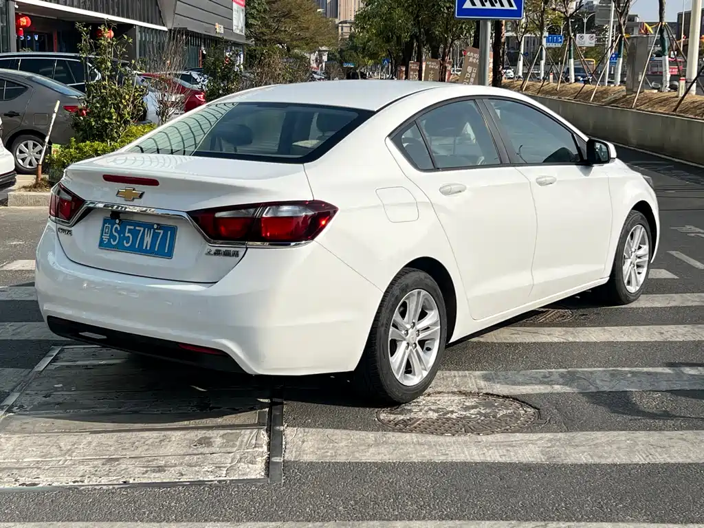Chevrolet Cruze 2015 — фото 4
