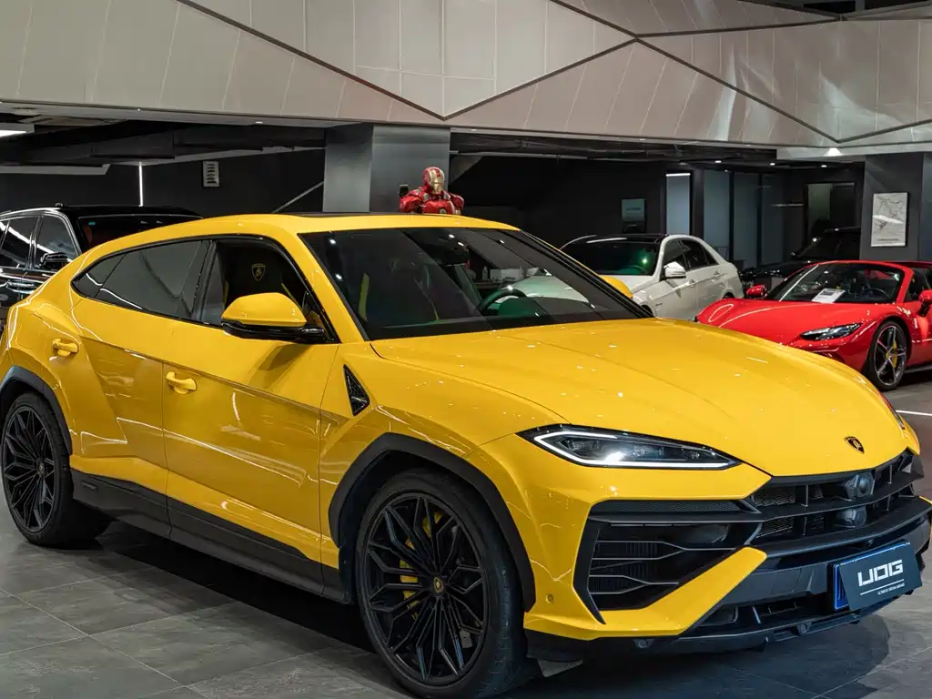 Lamborghini Urus SE 2025