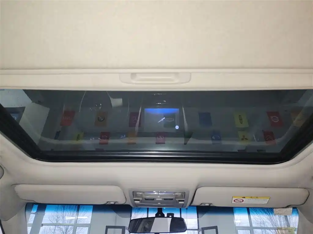 Toyota Camry 2015 — фото 18