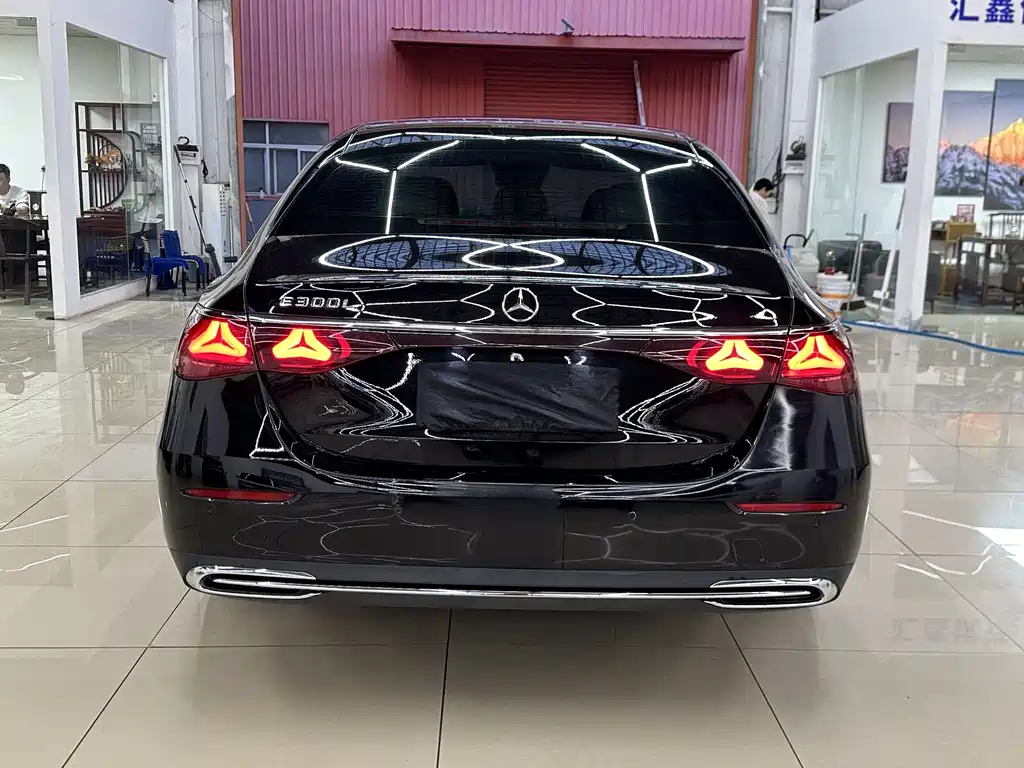 Mercedes-Benz E-Class 2024 — фото 23