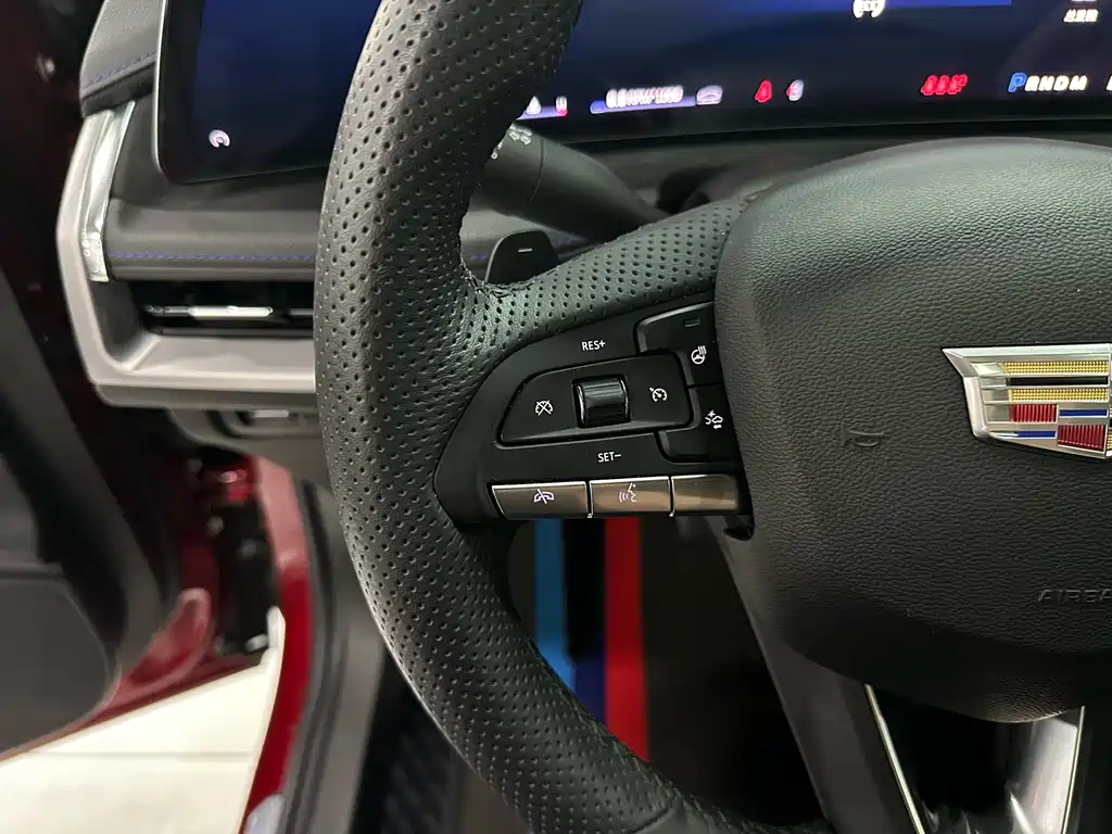 Cadillac XT4 2023 — фото 18