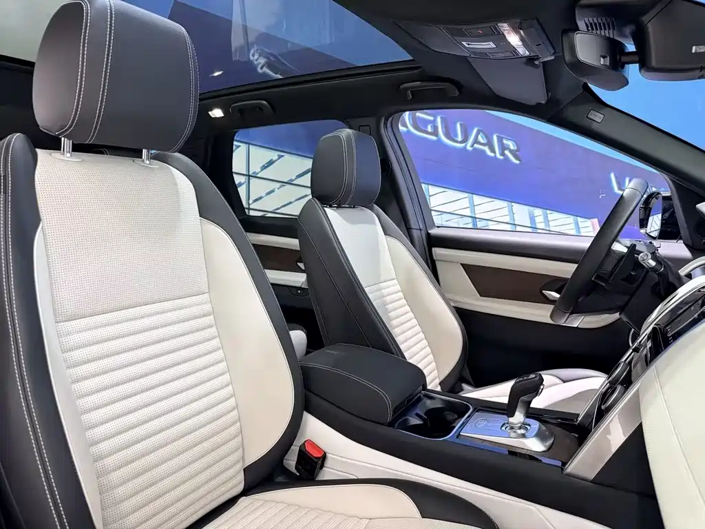 Land Rover Discovery Sport 2021 — фото 16