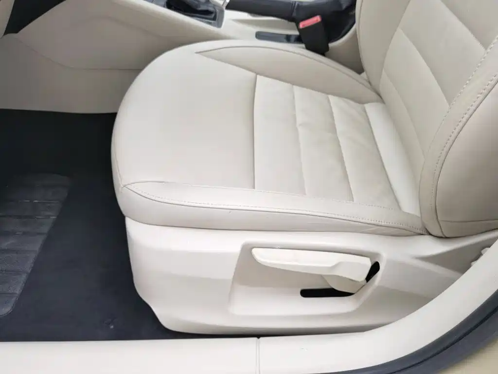 Skoda Octavia 2014 — фото 20