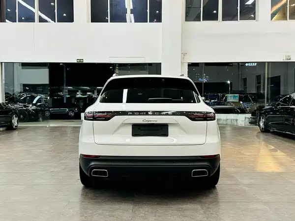 Porsche Cayenne 2023