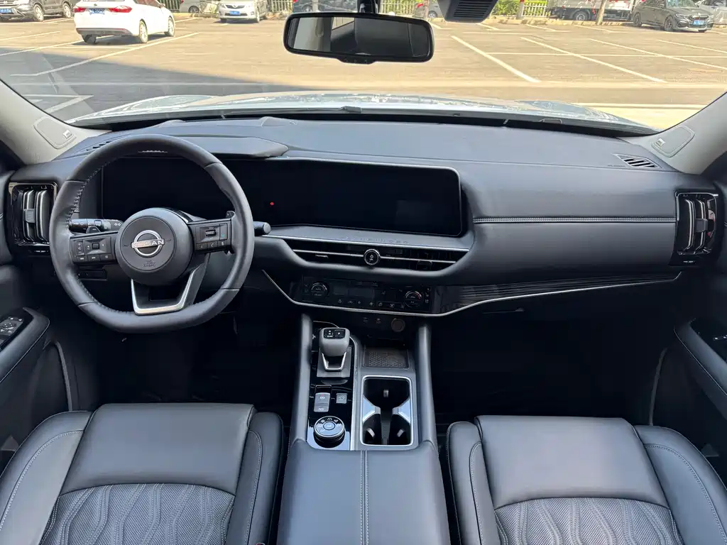 Nissan Teramont 2025