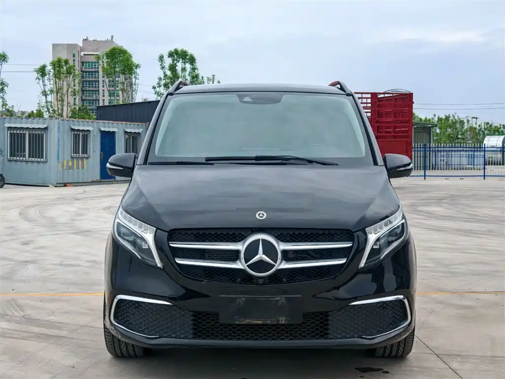 Mercedes-Benz V-Class 2022 — фото 23