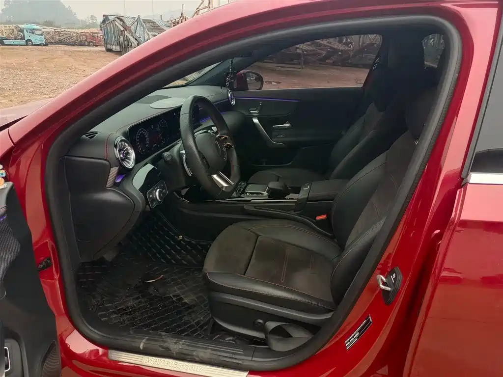 Mercedes-Benz A-Class 2023 — фото 3