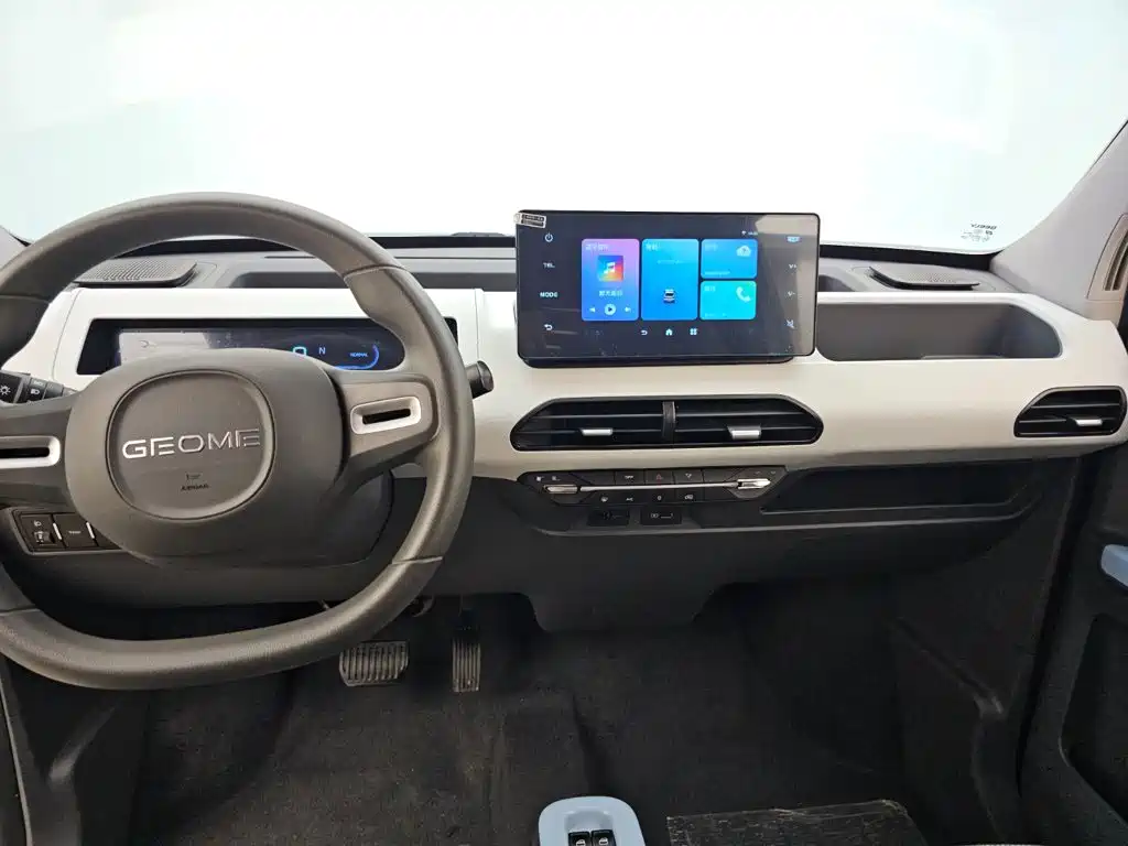 Geely Galaxy Panda 2025 — фото 12