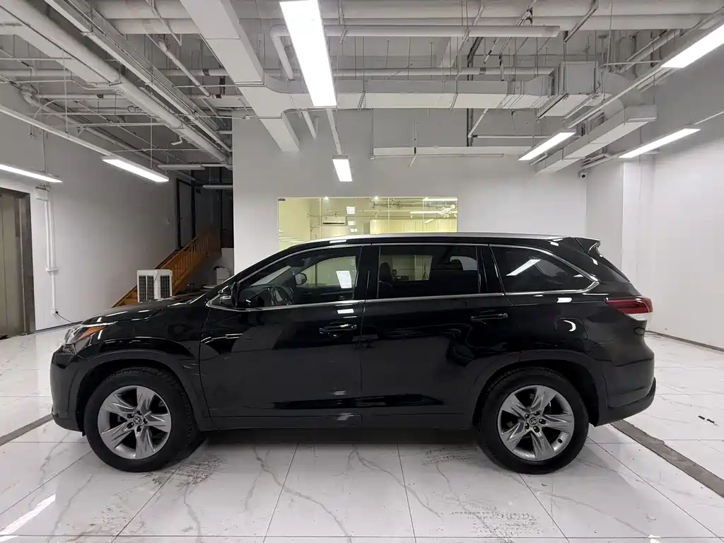 Toyota Highlander 2019