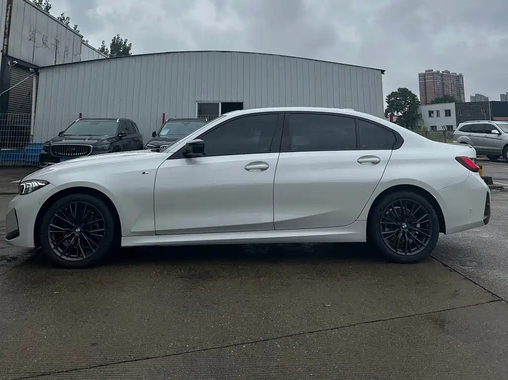 BMW 3 Series 2024