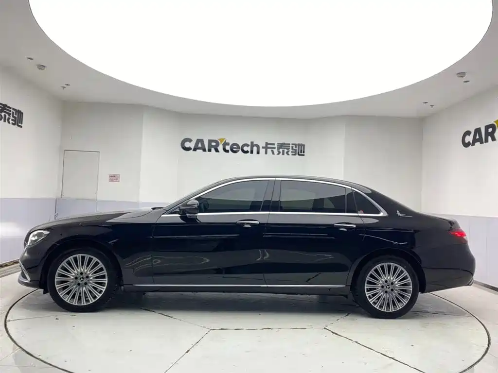 Mercedes-Benz E-Class 2023 — фото 8