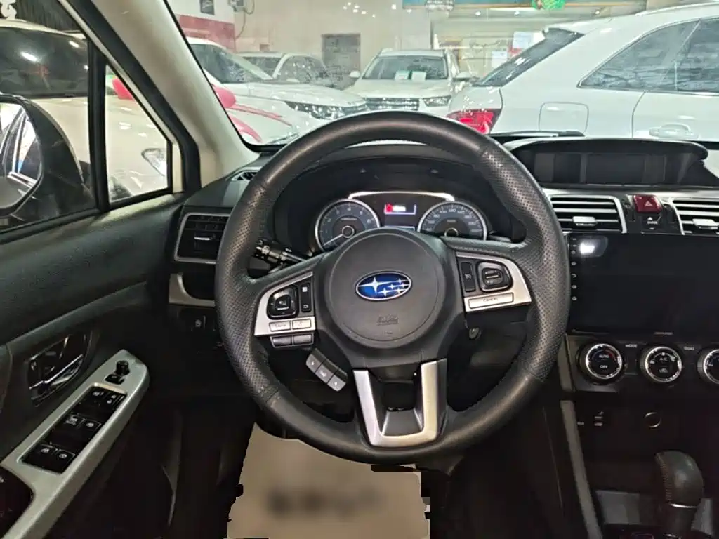 Subaru XV 2016 — фото 11