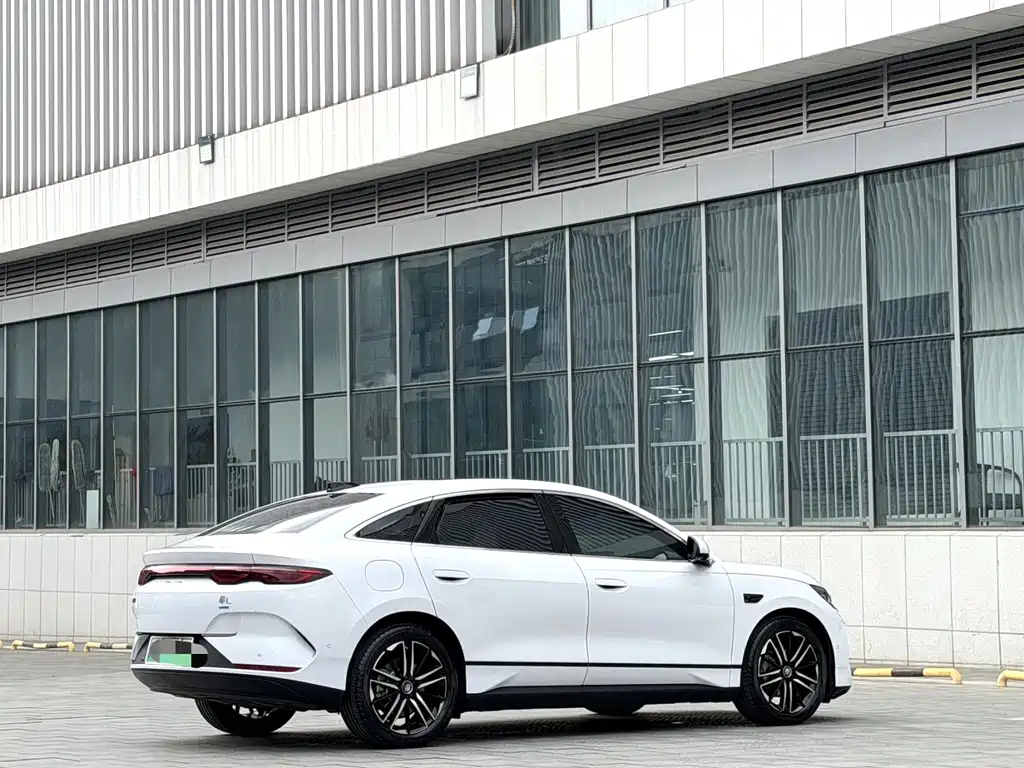 BYD Qin L 2025 — фото 7