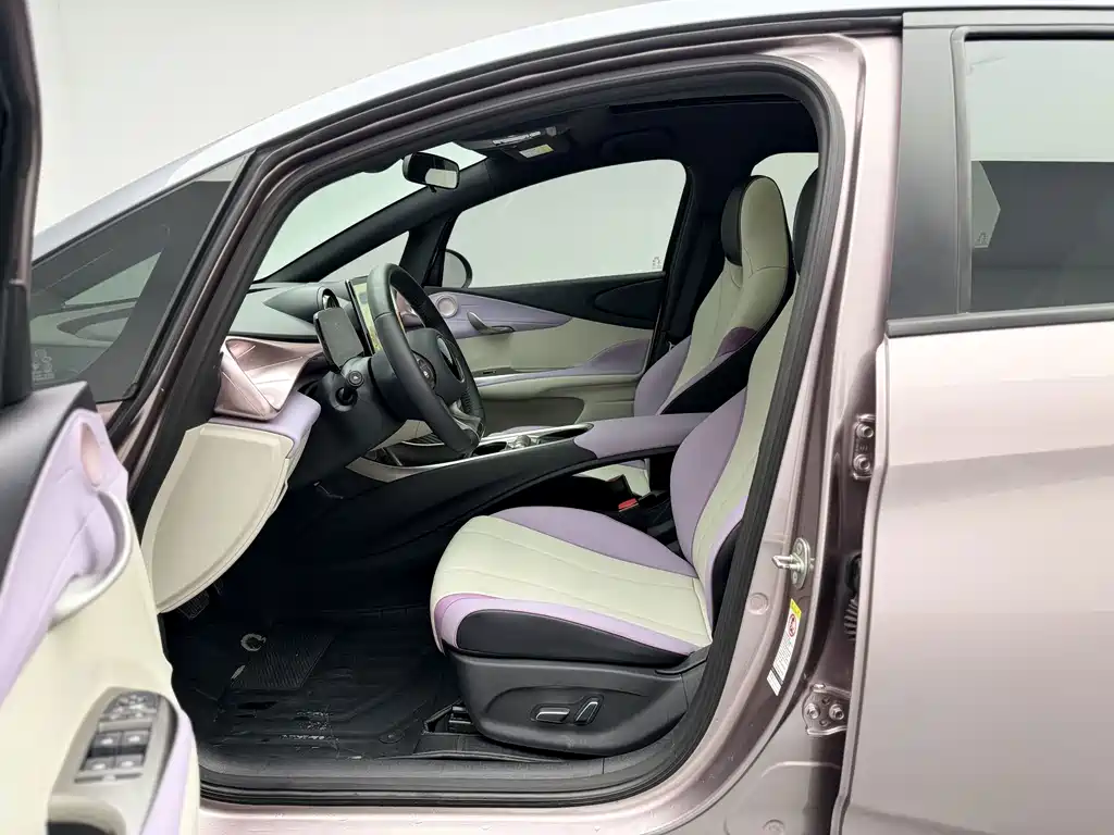 BYD Dolphin 2022 — фото 12