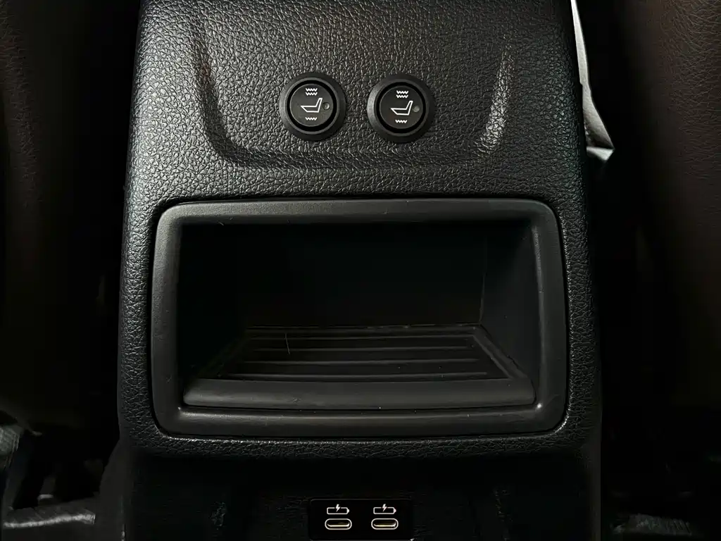 BMW 1 Series 2022 — фото 14