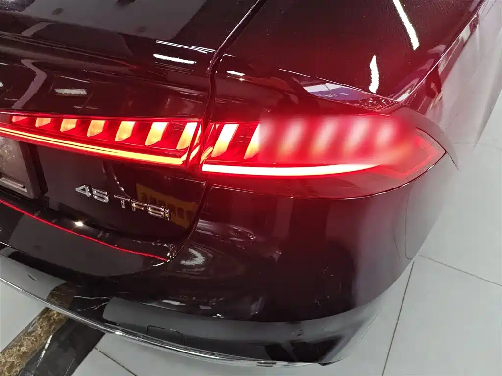 Audi A7 2023 — фото 24