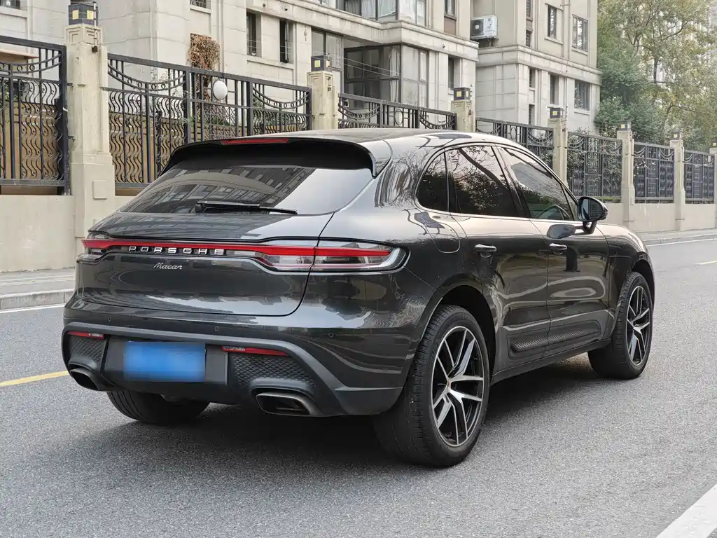 Porsche Macan 2023 — фото 7
