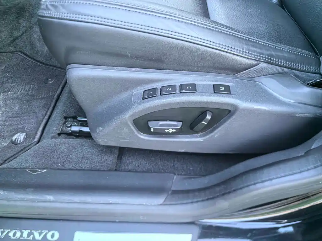 Volvo XC60 2013 — фото 10