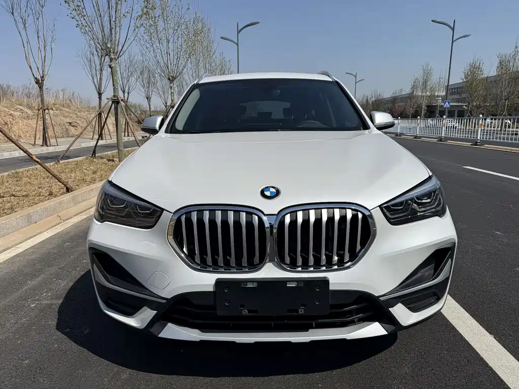 BMW X1 2023 — фото 1