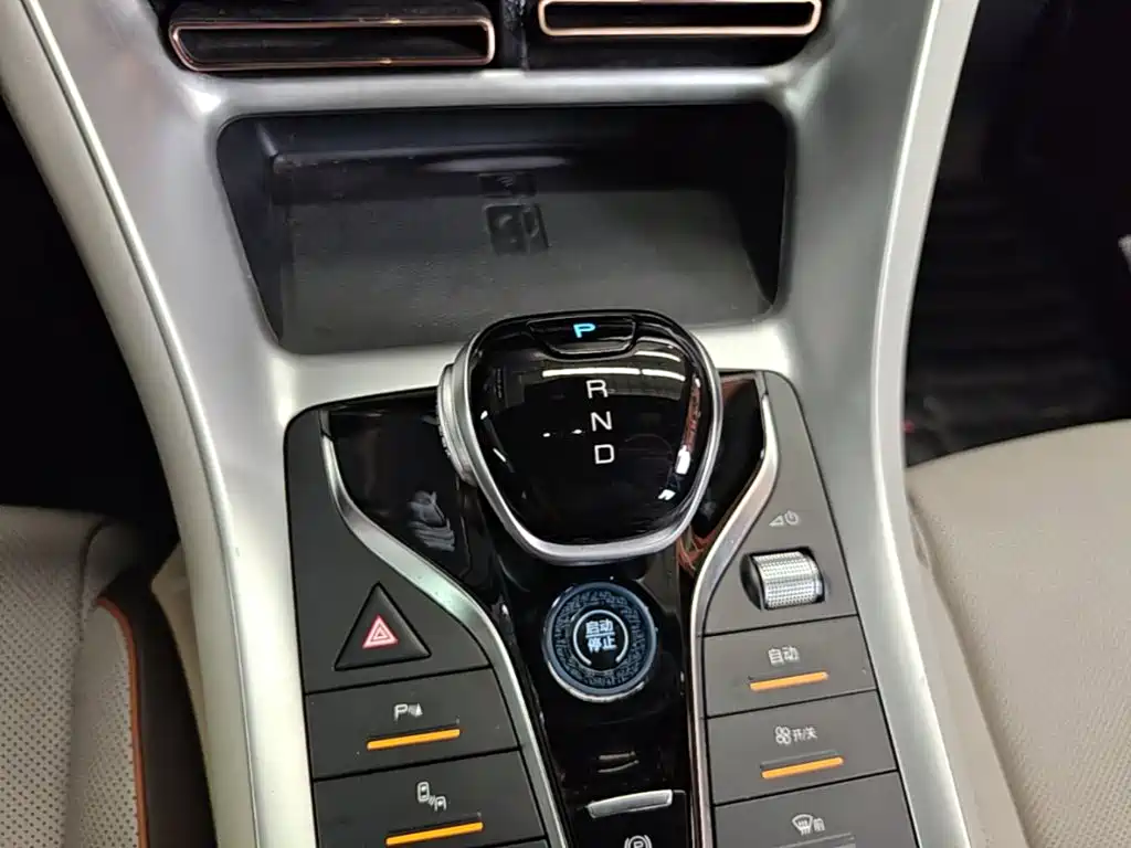 BYD Song Pro New Energy 2023 — фото 14