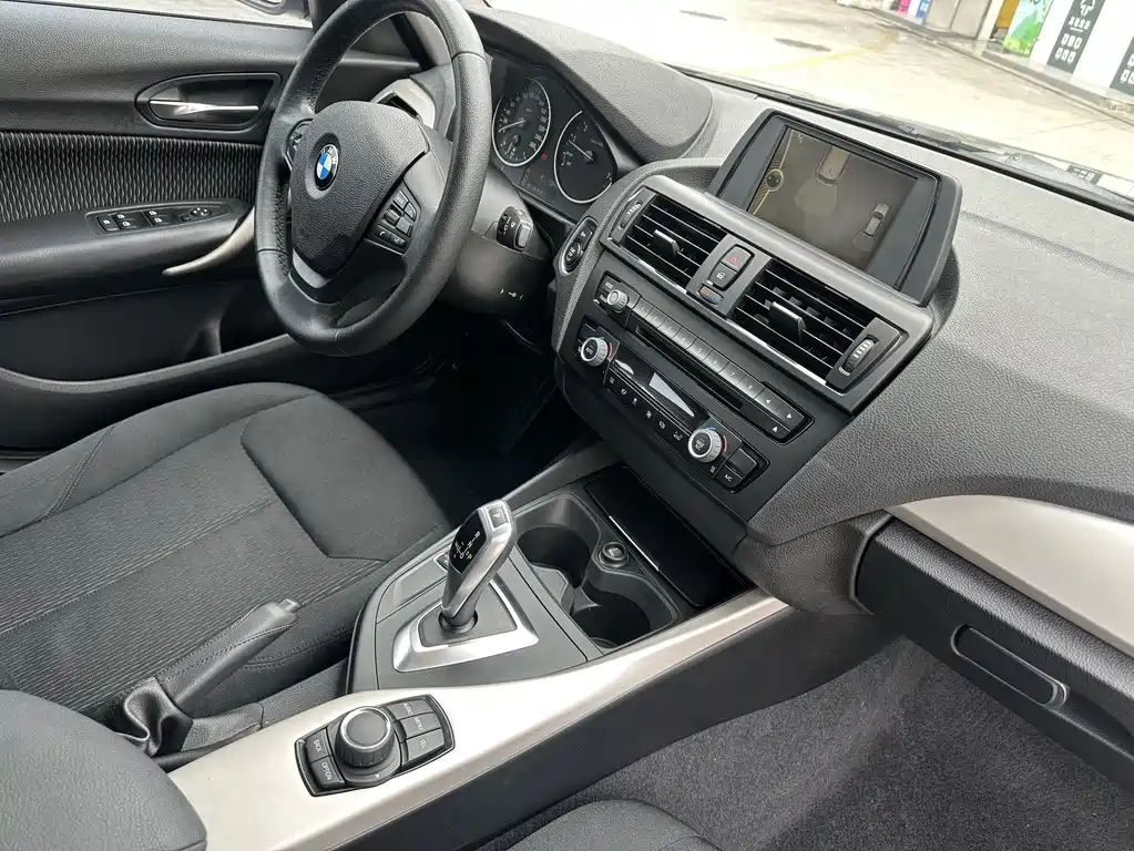 BMW 1 Series 2014 — фото 11