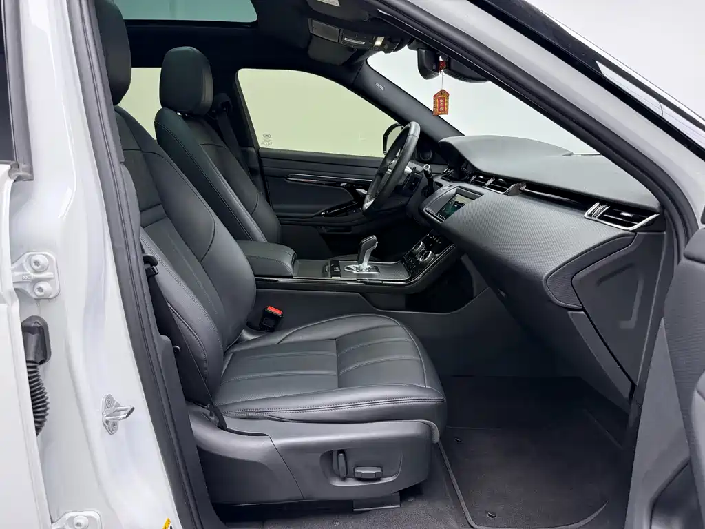 Land Rover Evoque 2021 — фото 12