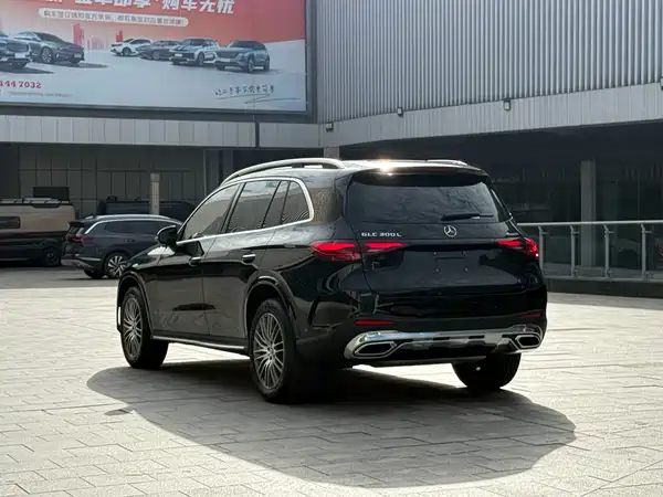 Mercedes-Benz GLC 2025