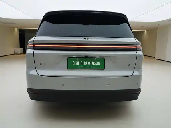 Li Auto i8 2026