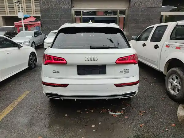 Audi Q5L 2020