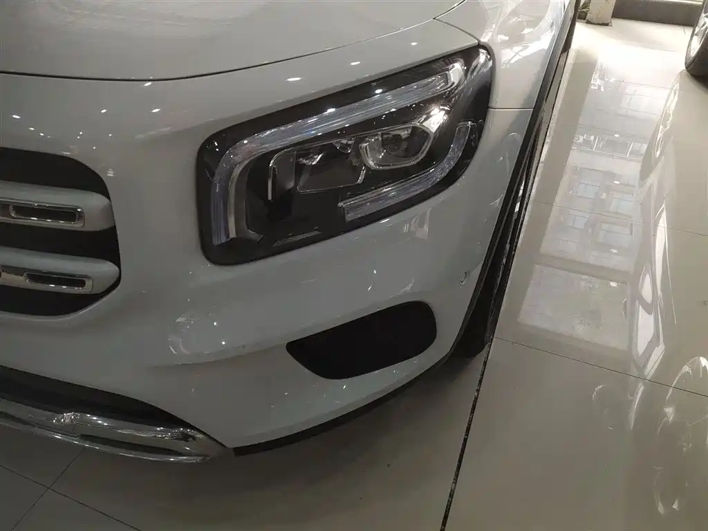 Mercedes-Benz GLB 2020 — фото 18