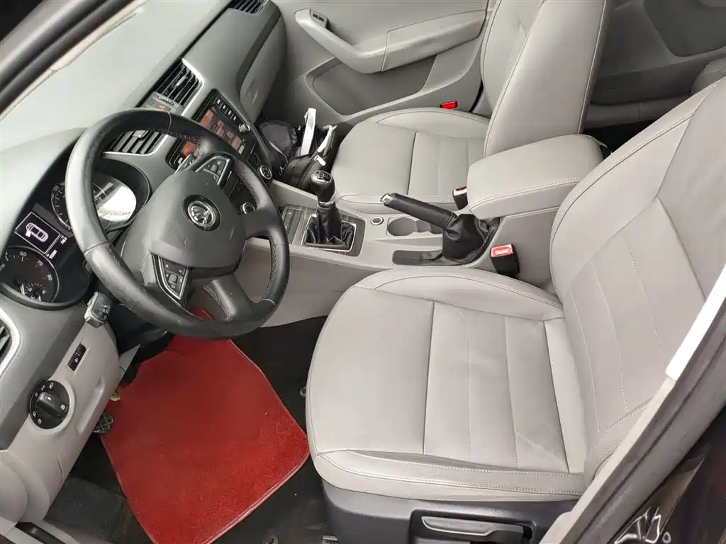 Skoda Octavia 2015 — фото 15