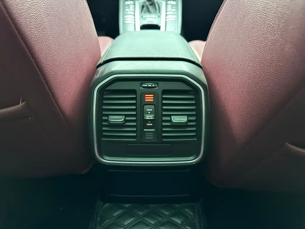 Porsche Macan 2015 — фото 15