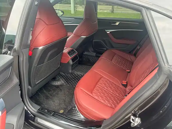 Audi A7L 2024