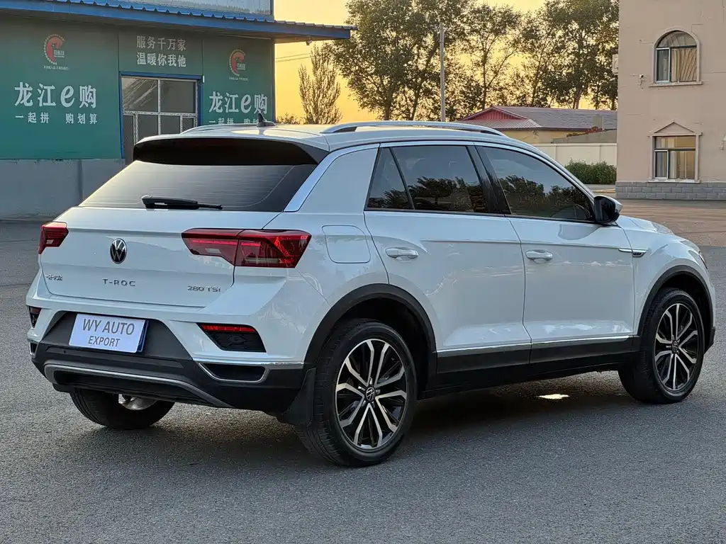 Volkswagen T-Roc 2023 — фото 8