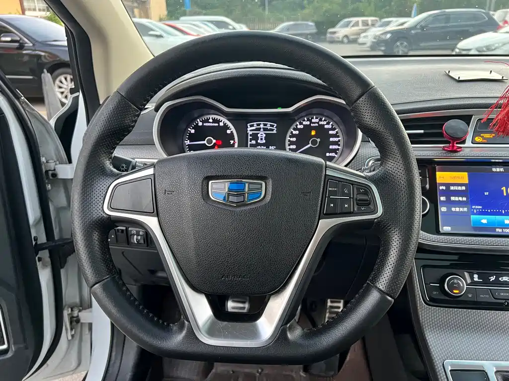 Geely Emgrand GS 2017 — фото 7
