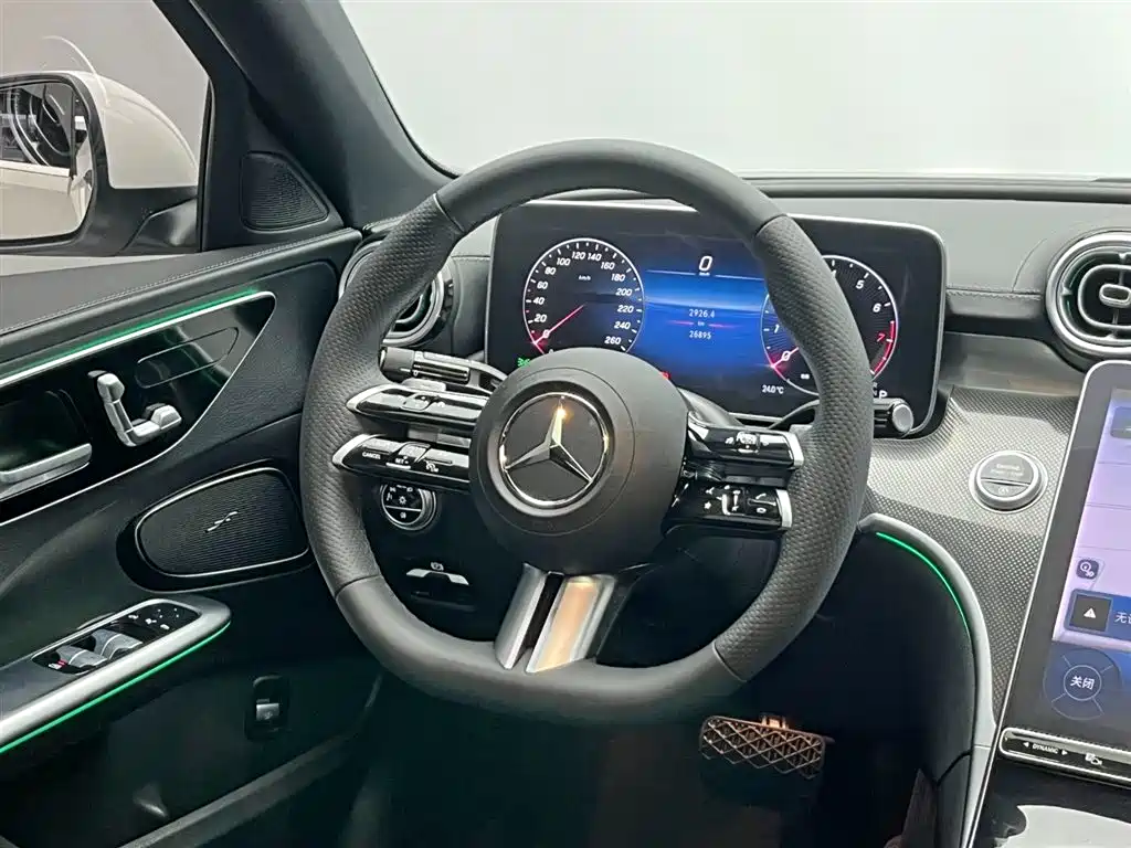 Mercedes-Benz C-Class 2023 — фото 21