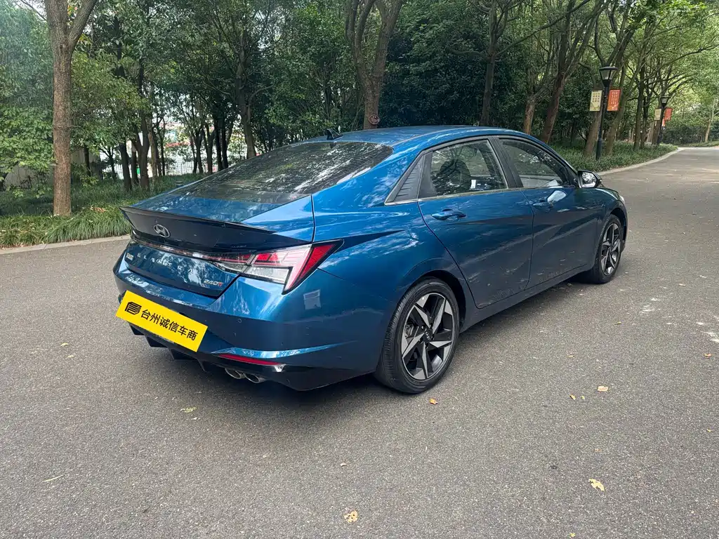 Hyundai Elantra 2021