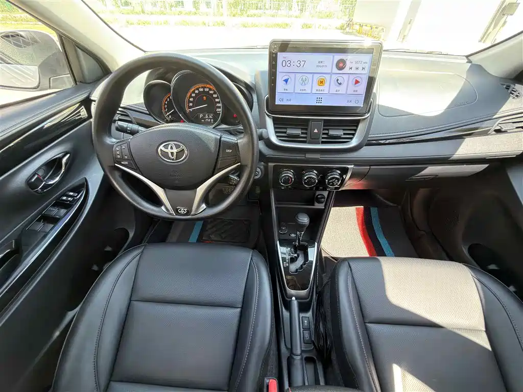 Toyota Yaris L 2023 — фото 9