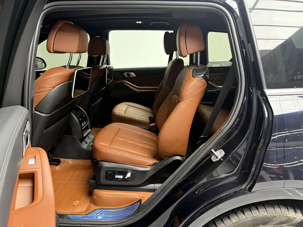 BMW X7 2021 — фото 15
