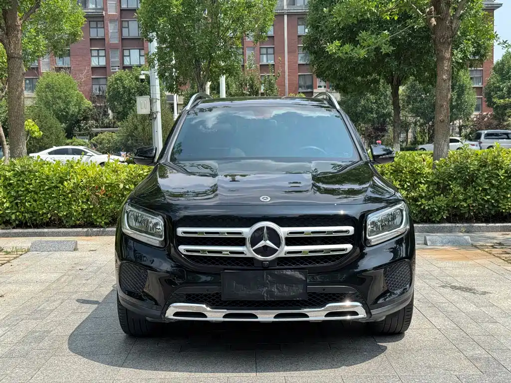 Mercedes-Benz GLB 2021