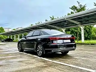 Volkswagen Passat 2023 — фото 8