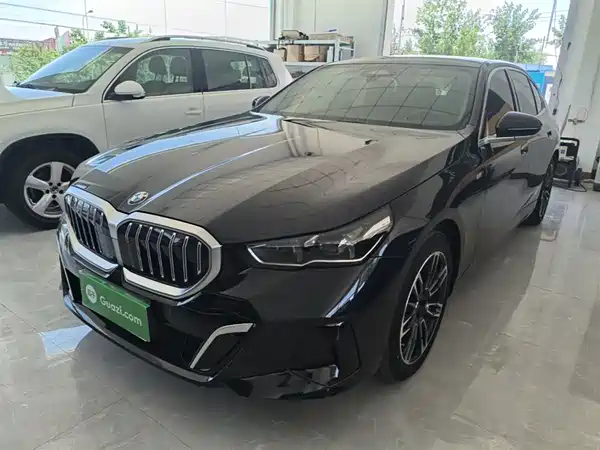 BMW 5 Series 2024