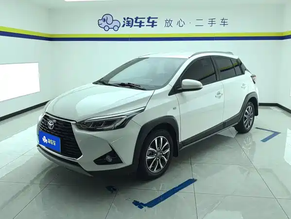 Toyota Yaris L 2022