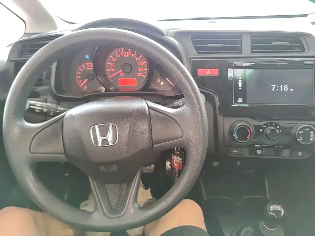 Honda Fit 2017 — фото 10