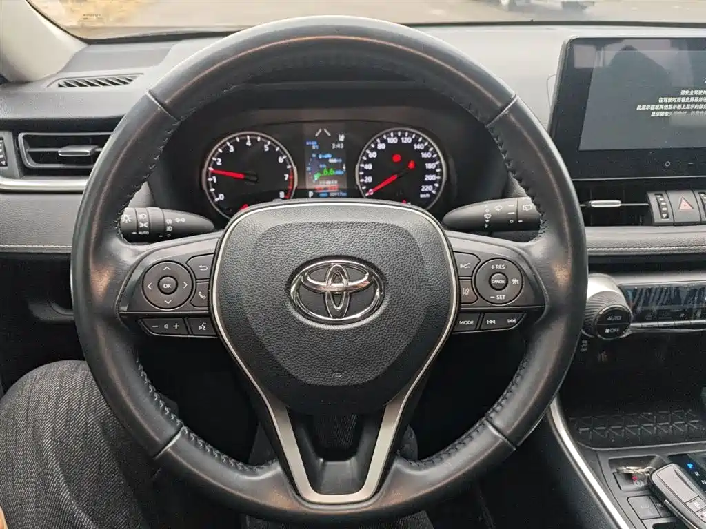 Toyota Wildlander 2023 — фото 11