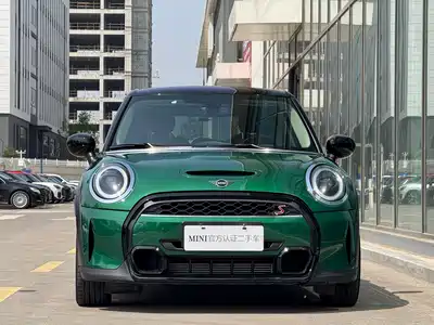 MINI MINI 2022