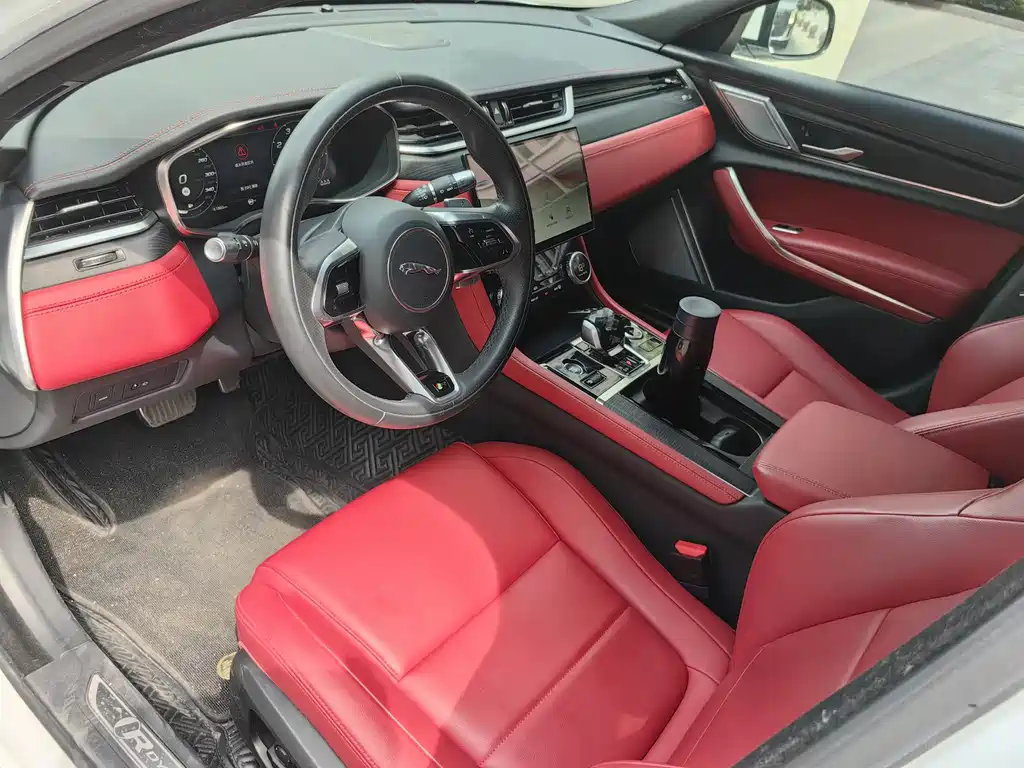 Jaguar XFL 2021 — фото 10
