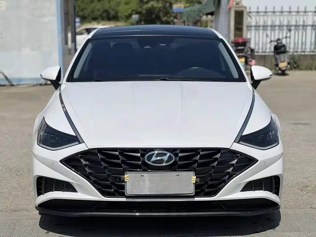 Hyundai Sonata 2022 — фото 2