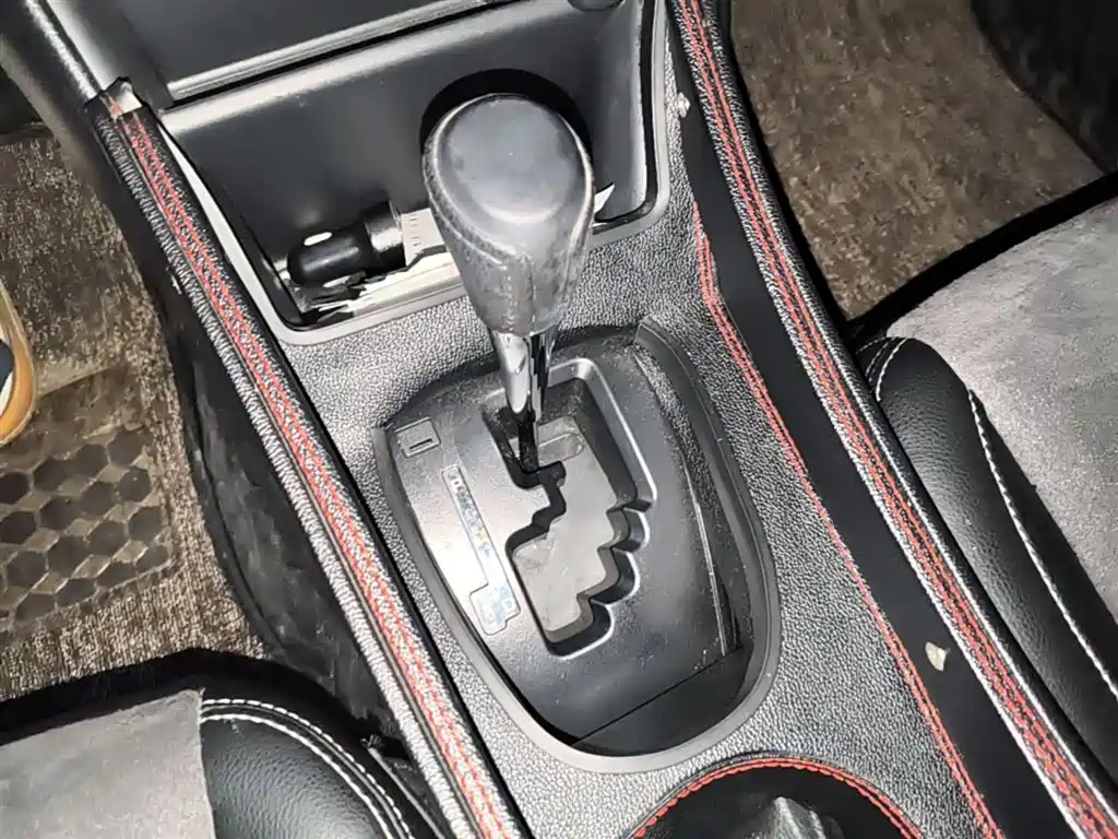 Toyota Yaris L 2020 — фото 14