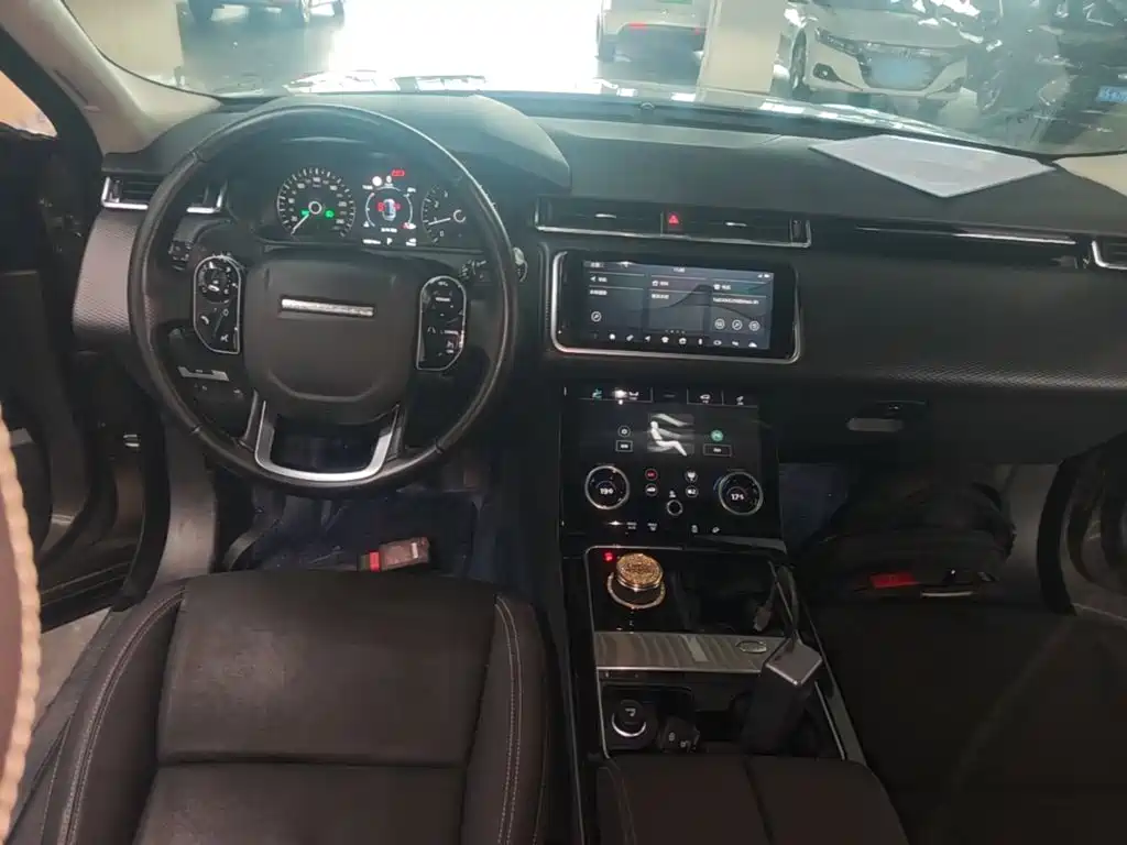 Land Rover Range Rover Velar 2020 — фото 10